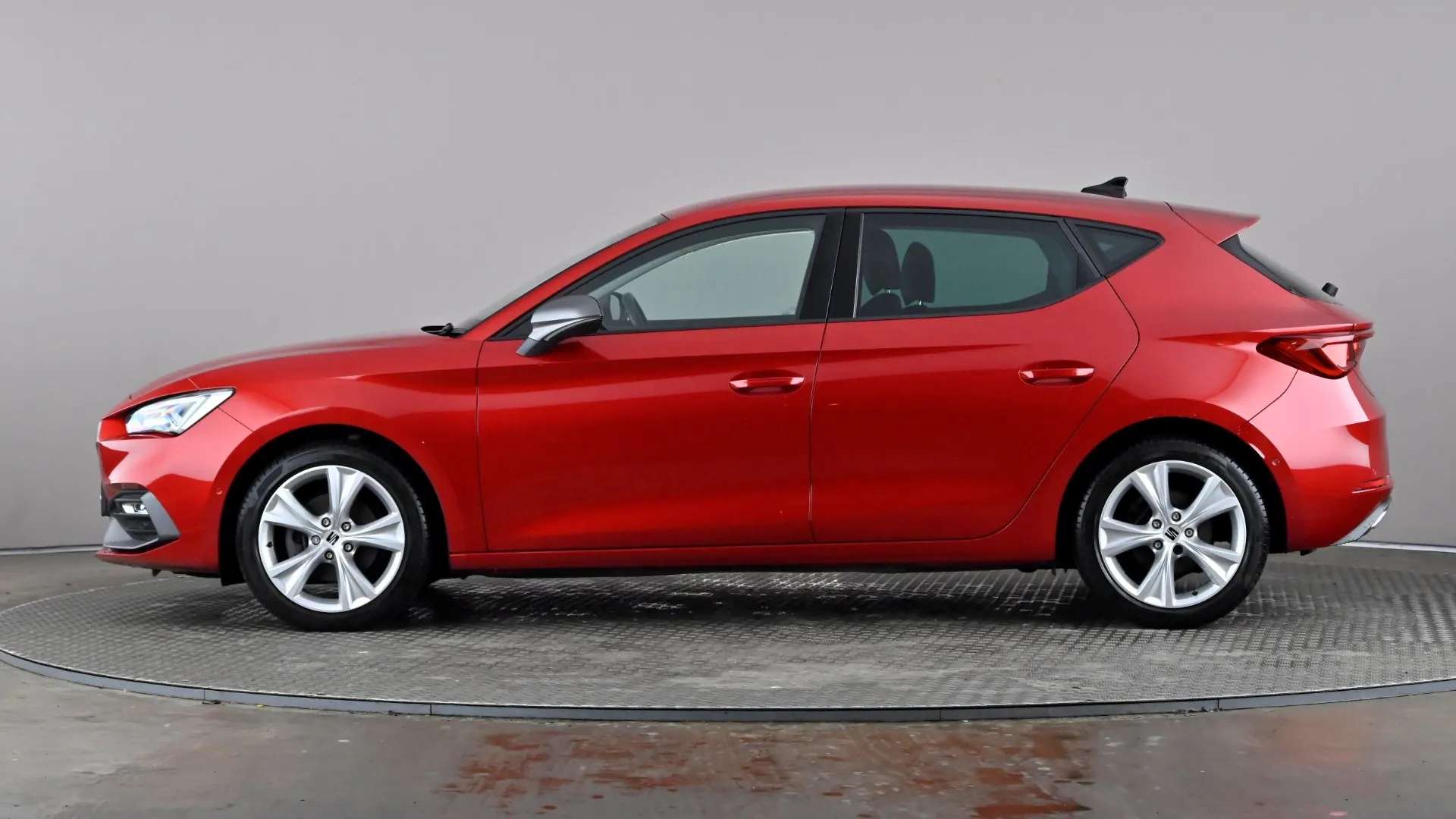 A 2021 SEAT LEON 1.5 TSI EVO FR A 2021 SEAT LEON 1.5 TSI EVO FR