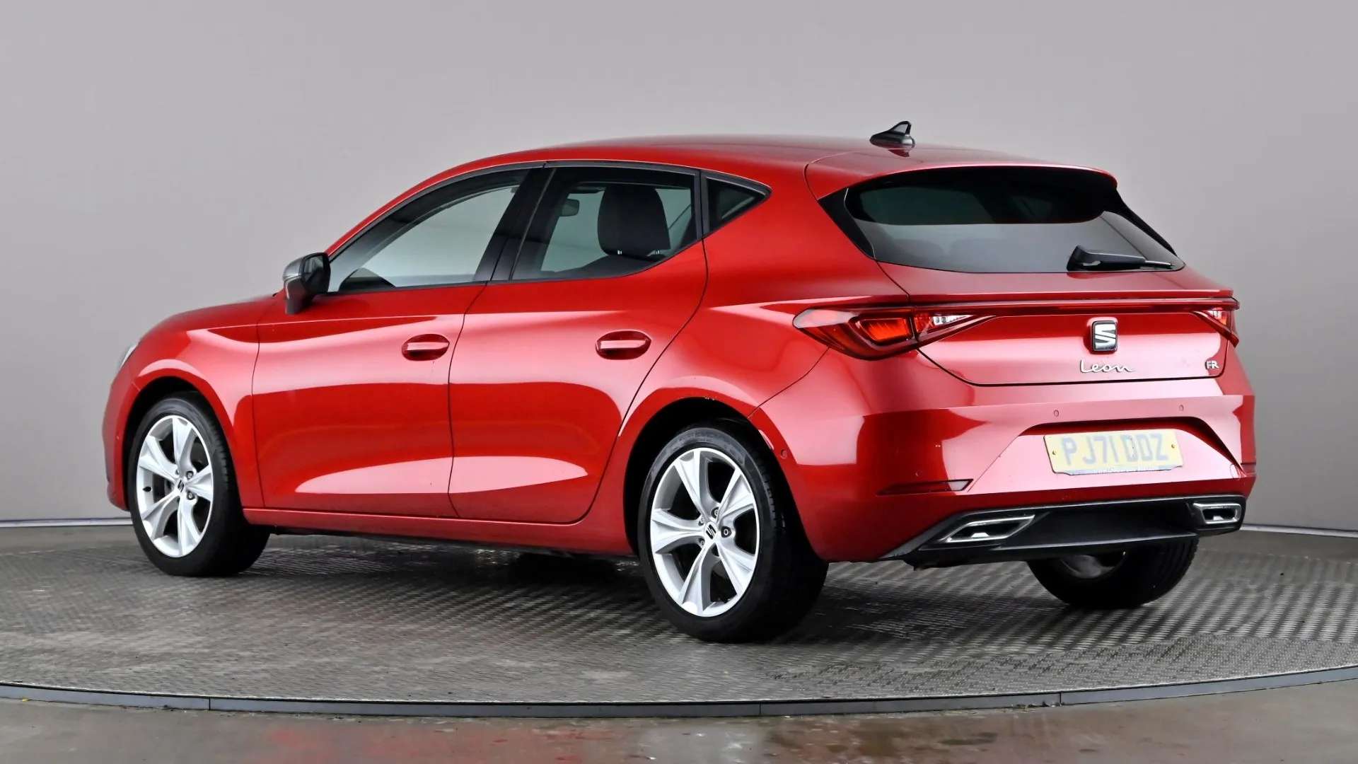 A 2021 SEAT LEON 1.5 TSI EVO FR A 2021 SEAT LEON 1.5 TSI EVO FR