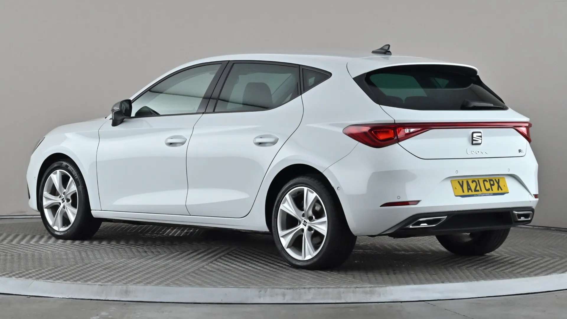 A 2021 SEAT LEON 1.5 TSI EVO FR A 2021 SEAT LEON 1.5 TSI EVO FR