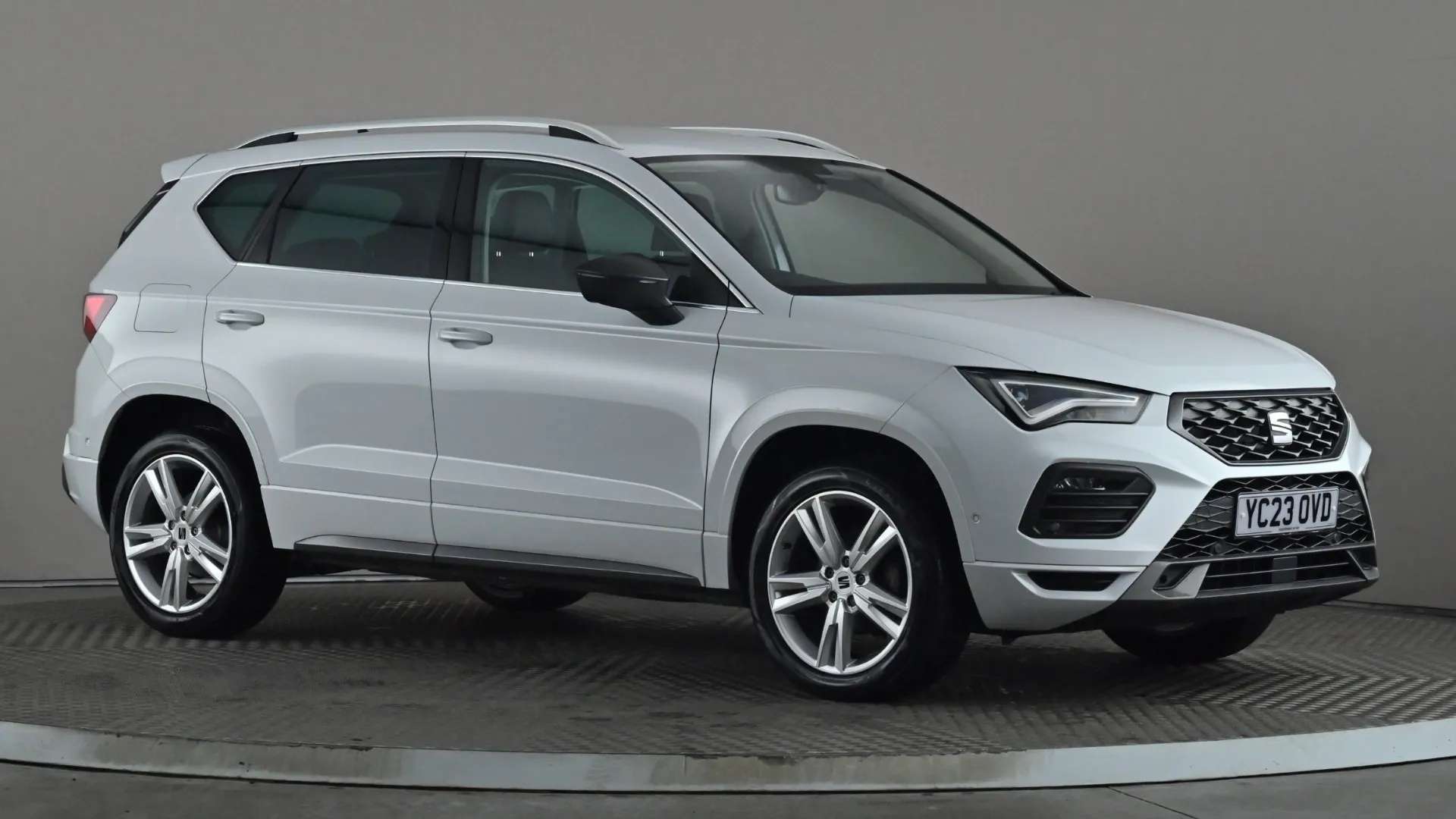 A 2023 SEAT ATECA 1.5 TSI EVO FR A 2023 SEAT ATECA 1.5 TSI EVO FR