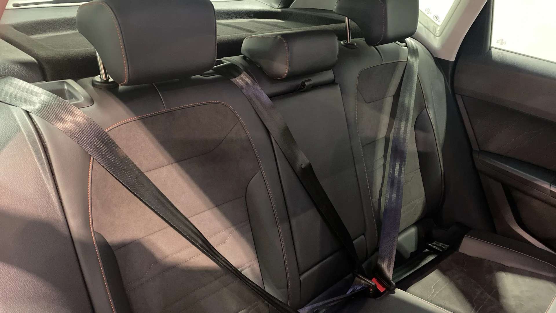 A 2022 SEAT ATECA 1.5 TSI EVO FR A 2022 SEAT ATECA 1.5 TSI EVO FR