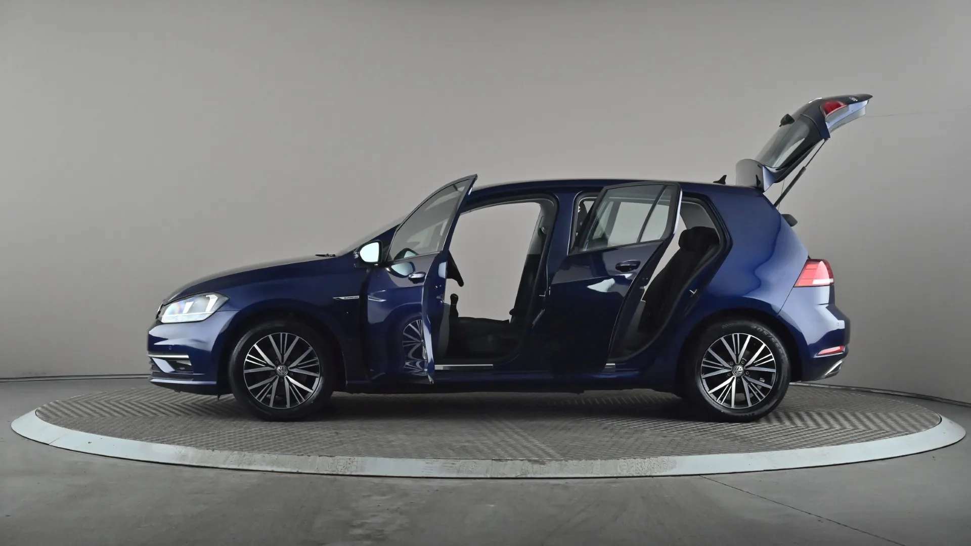 2018 VOLKSWAGEN GOLF 2018 VOLKSWAGEN GOLF