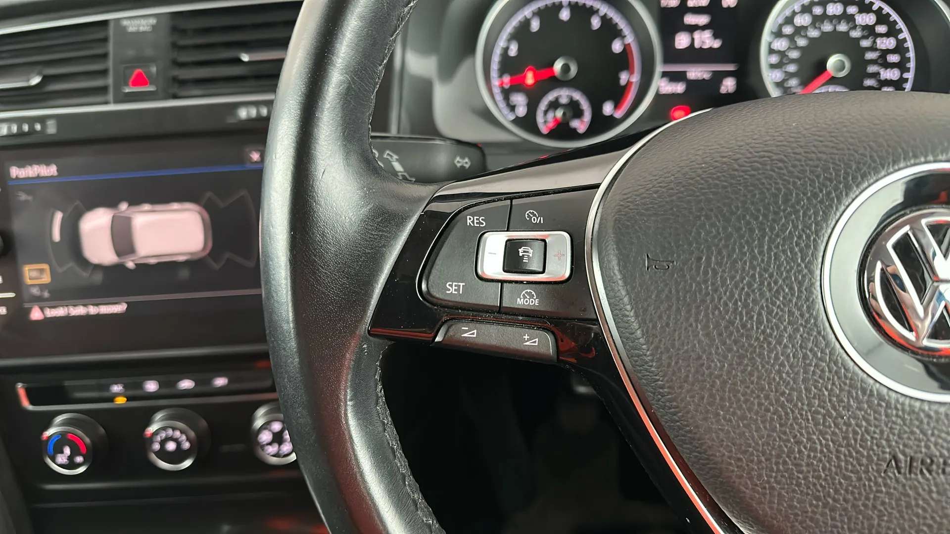 2018 VOLKSWAGEN GOLF 2018 VOLKSWAGEN GOLF