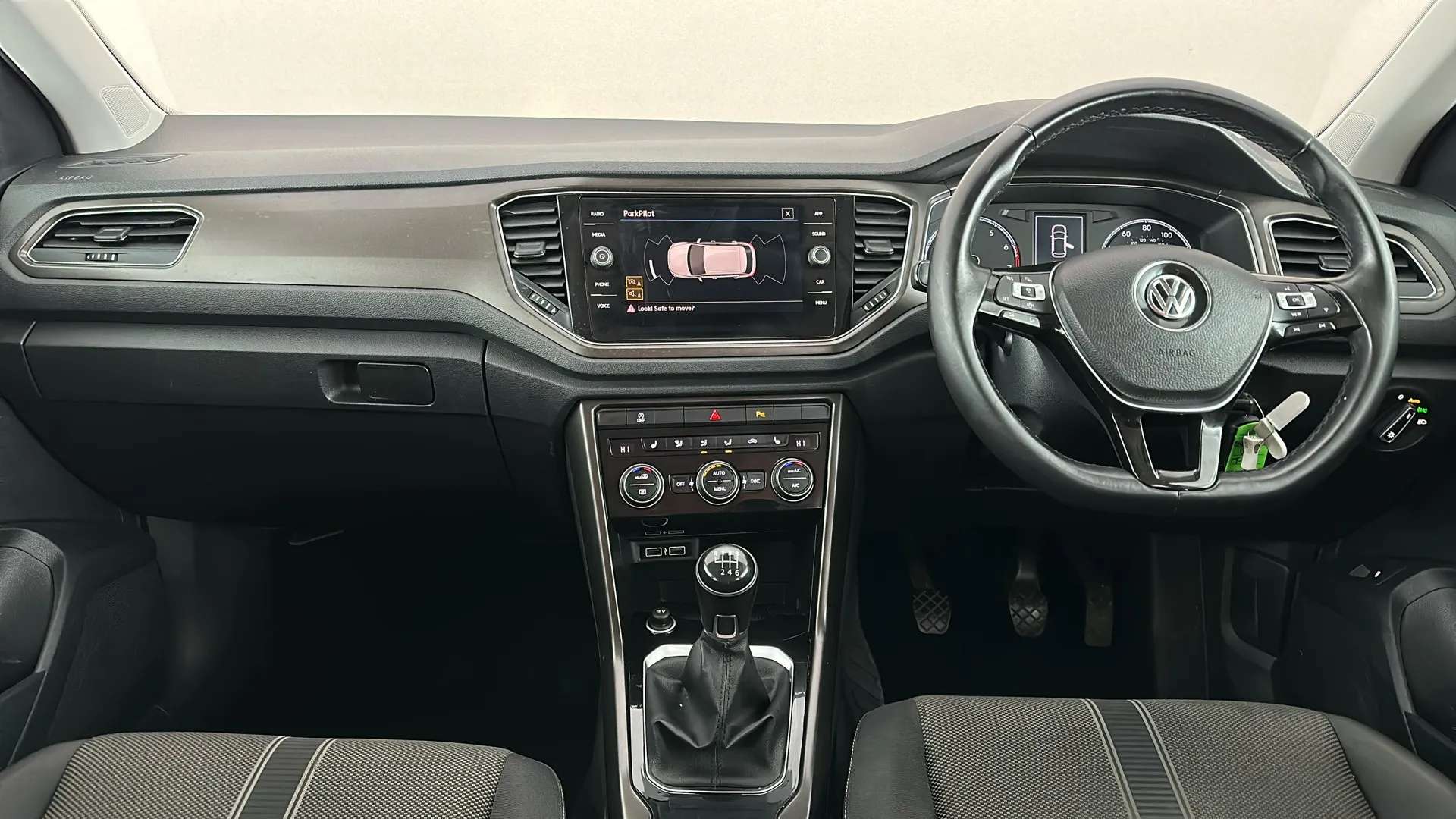 2018 VOLKSWAGEN T-ROC 2018 VOLKSWAGEN T-ROC