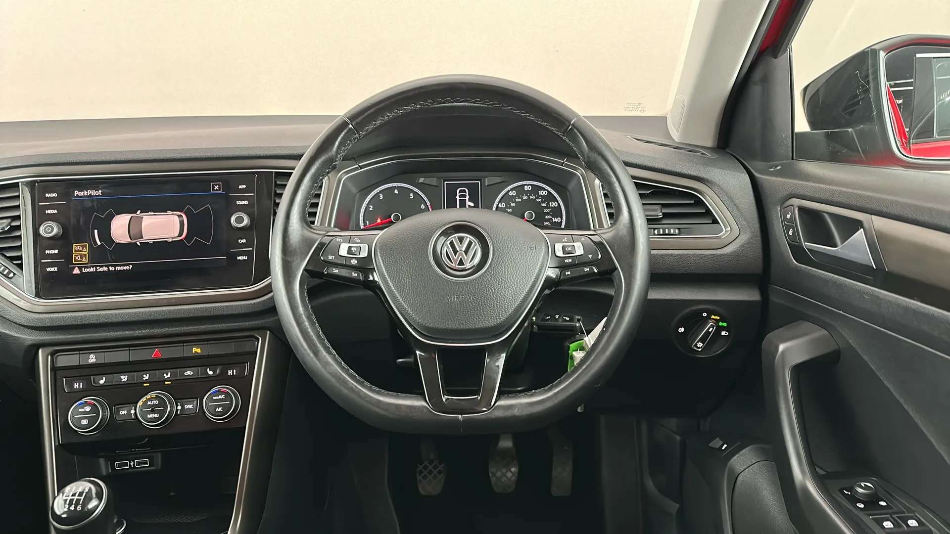 2018 VOLKSWAGEN T-ROC 2018 VOLKSWAGEN T-ROC