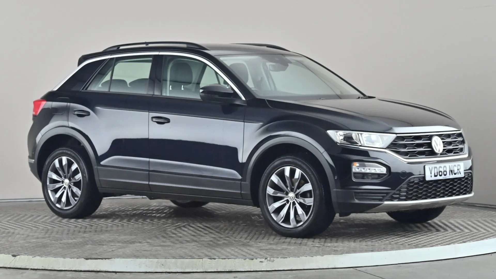 A 2019 VOLKSWAGEN T-ROC 1.5 TSI EVO SE A 2019 VOLKSWAGEN T-ROC 1.5 TSI EVO SE