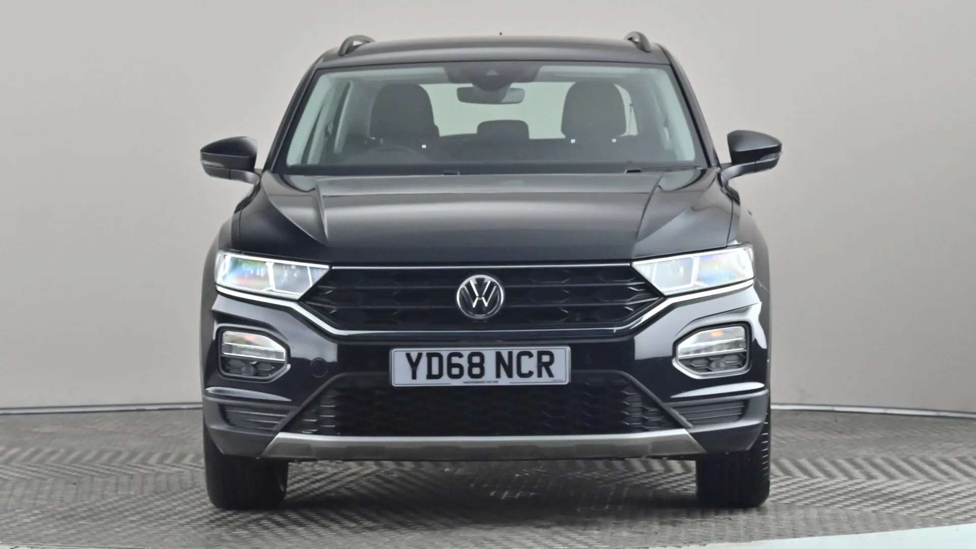 A 2019 VOLKSWAGEN T-ROC 1.5 TSI EVO SE A 2019 VOLKSWAGEN T-ROC 1.5 TSI EVO SE