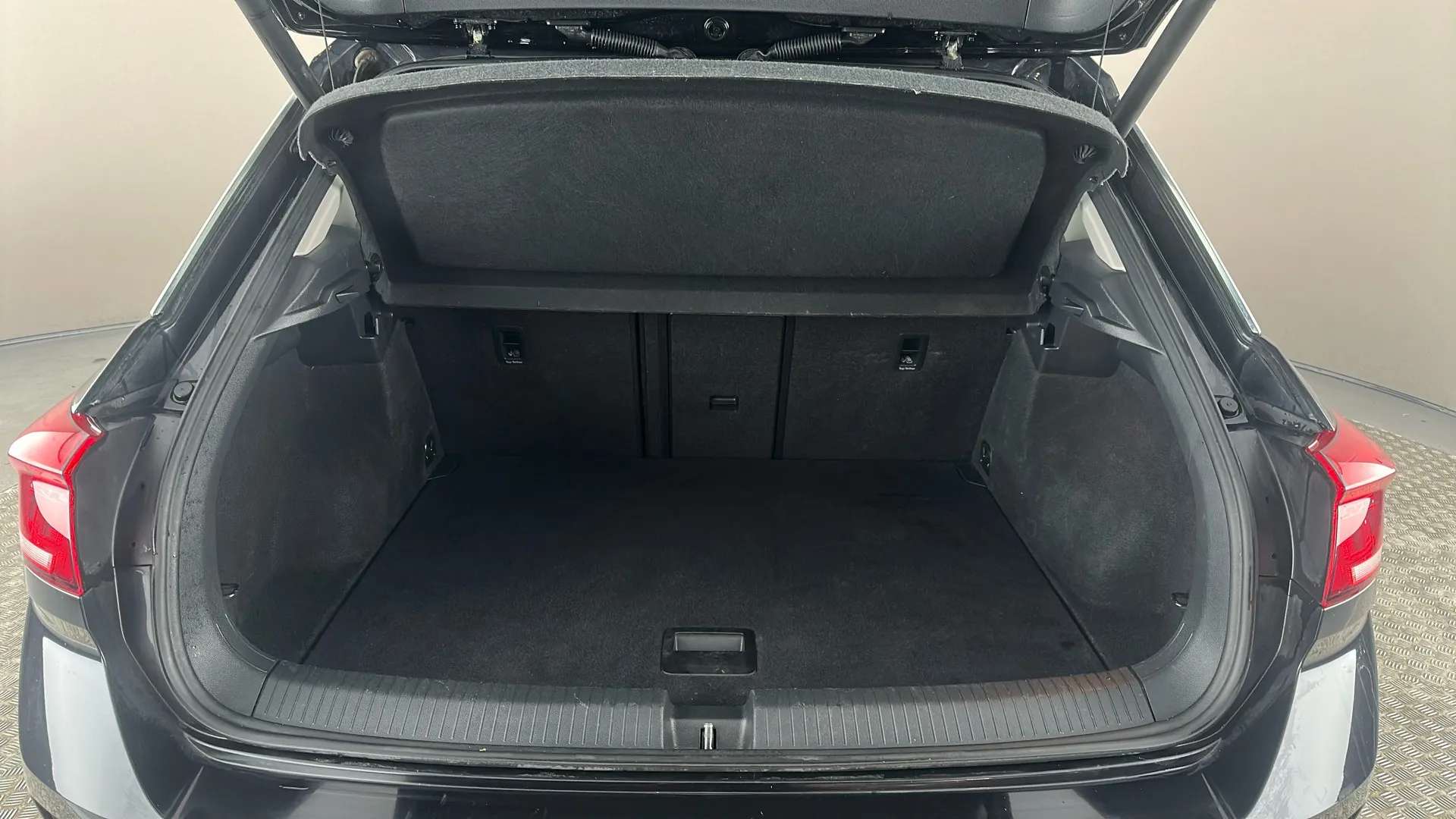 2019 VOLKSWAGEN T-ROC 2019 VOLKSWAGEN T-ROC