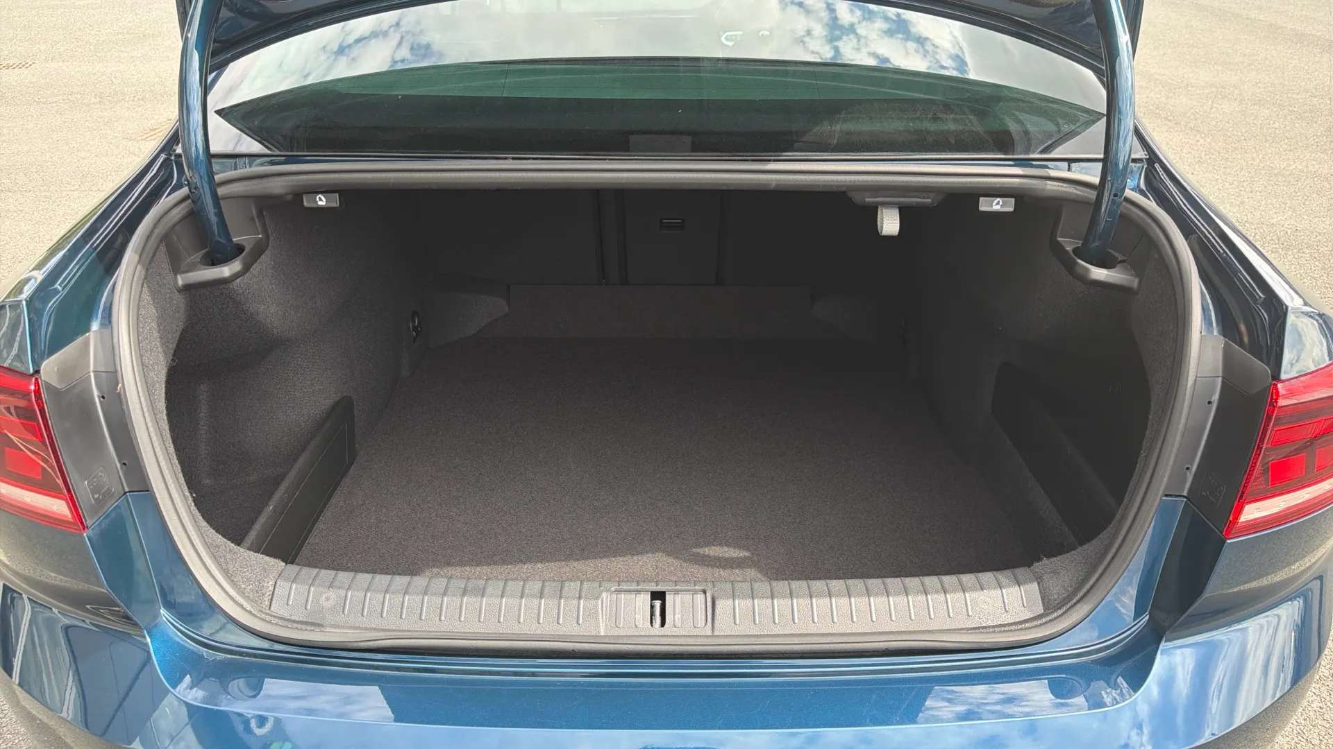 2019 VOLKSWAGEN PASSAT 2019 VOLKSWAGEN PASSAT