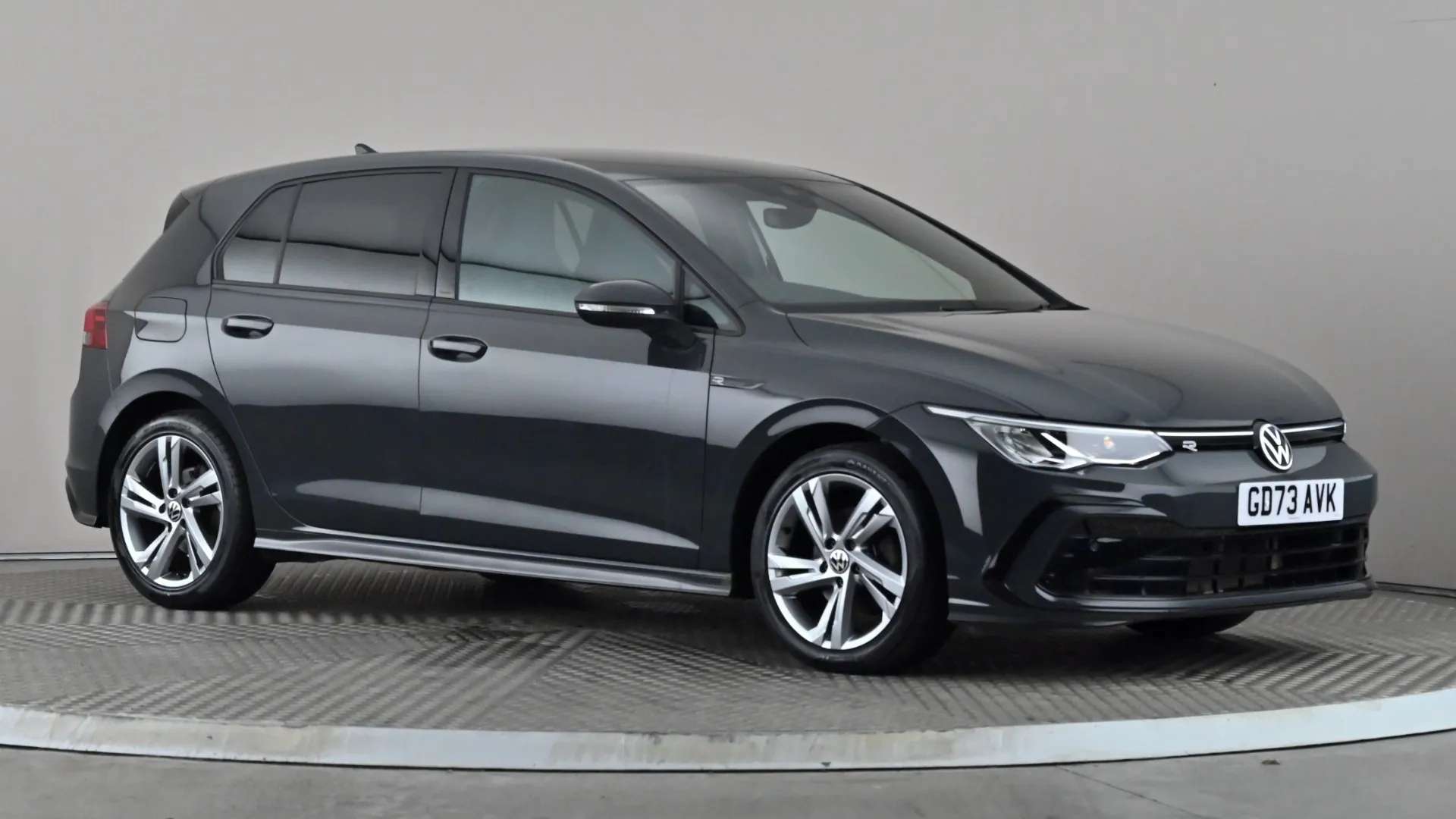 A 2024 VOLKSWAGEN GOLF 1.5 TSI R-Line A 2024 VOLKSWAGEN GOLF 1.5 TSI R-Line