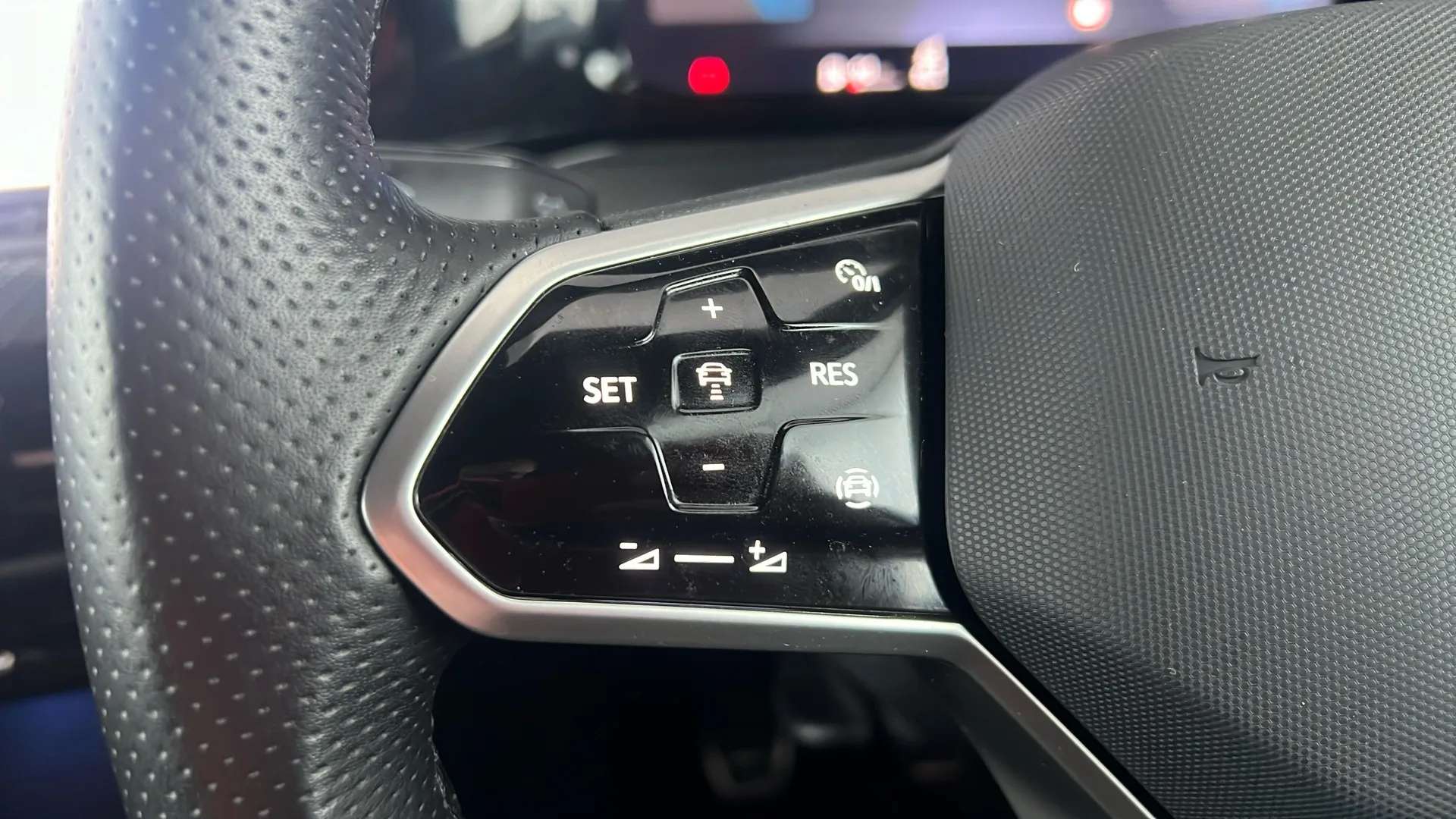 2024 VOLKSWAGEN GOLF 2024 VOLKSWAGEN GOLF