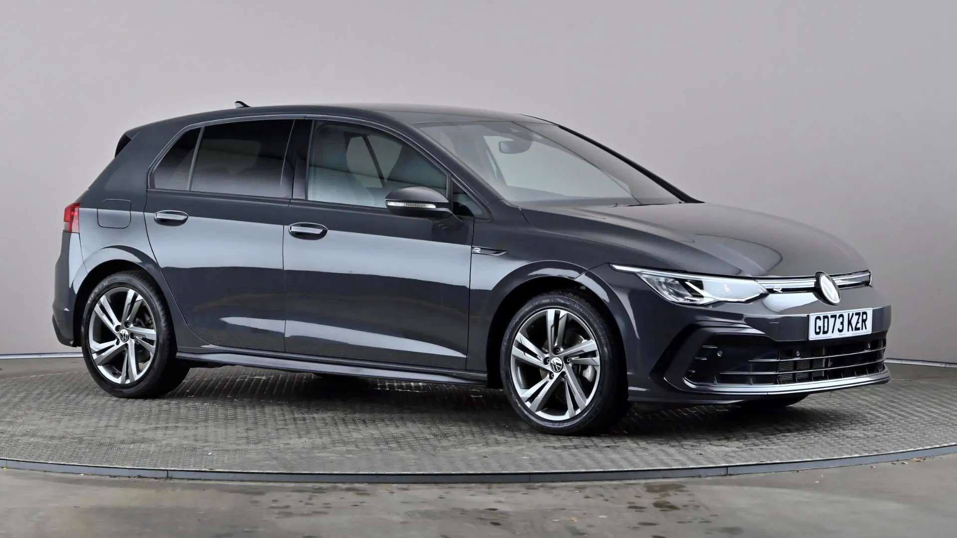 A 2024 VOLKSWAGEN GOLF 1.5 TSI R-Line A 2024 VOLKSWAGEN GOLF 1.5 TSI R-Line