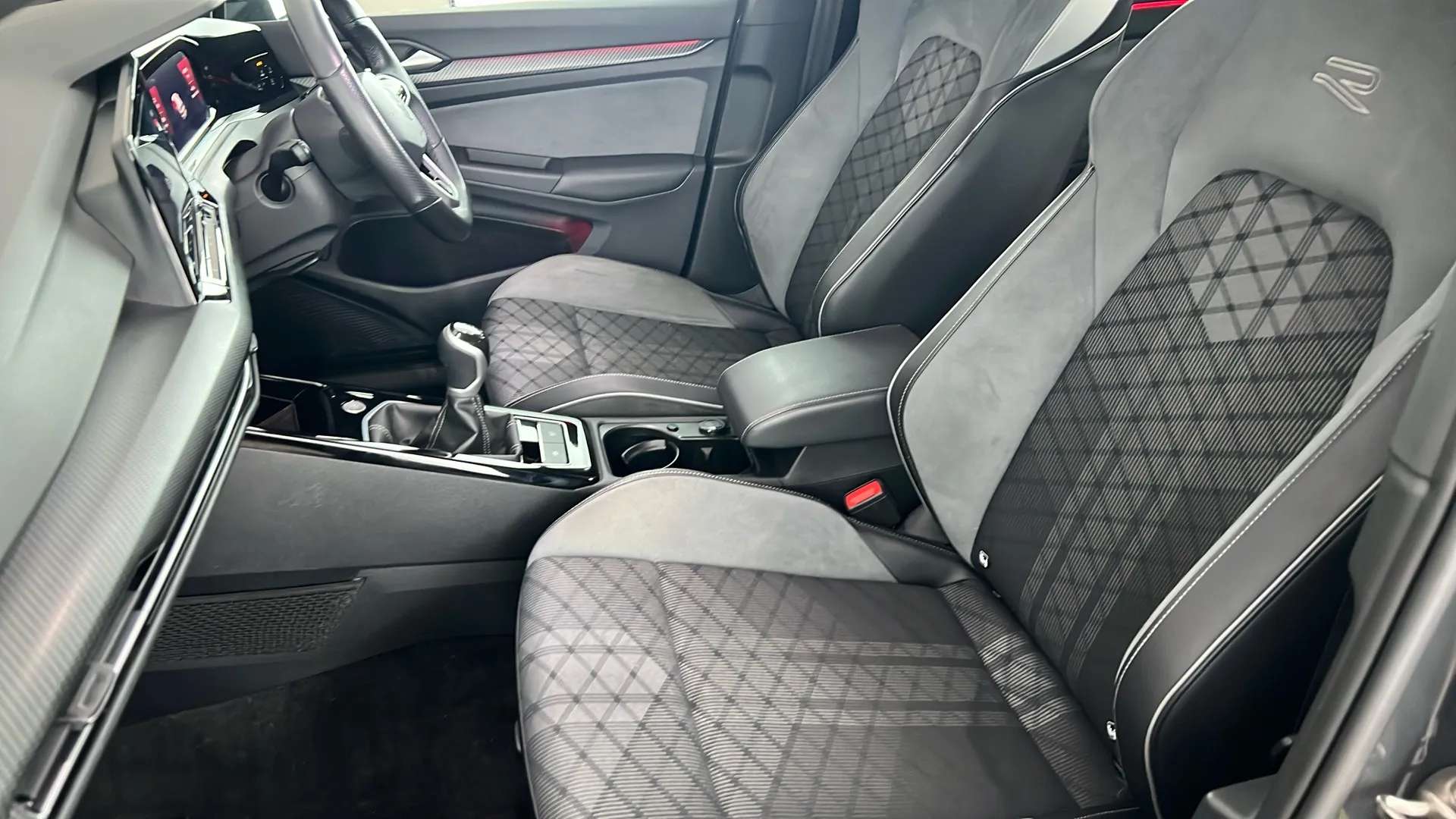 2024 VOLKSWAGEN GOLF 2024 VOLKSWAGEN GOLF