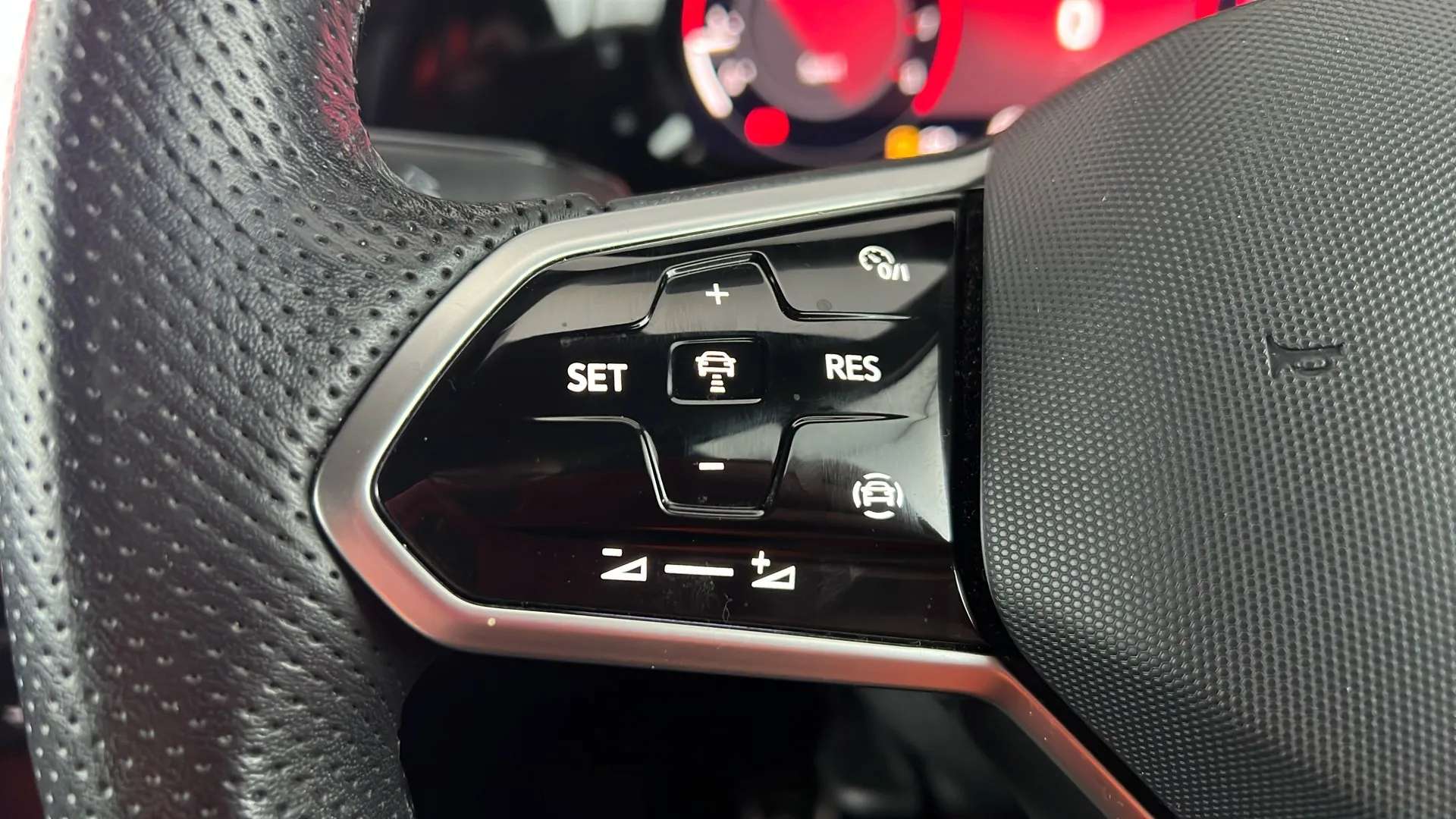 2024 VOLKSWAGEN GOLF 2024 VOLKSWAGEN GOLF