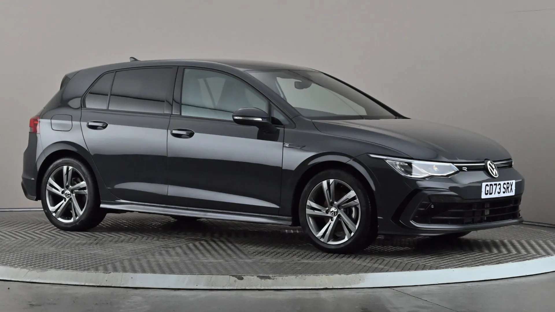 A 2024 VOLKSWAGEN GOLF 1.5 TSI R-Line A 2024 VOLKSWAGEN GOLF 1.5 TSI R-Line
