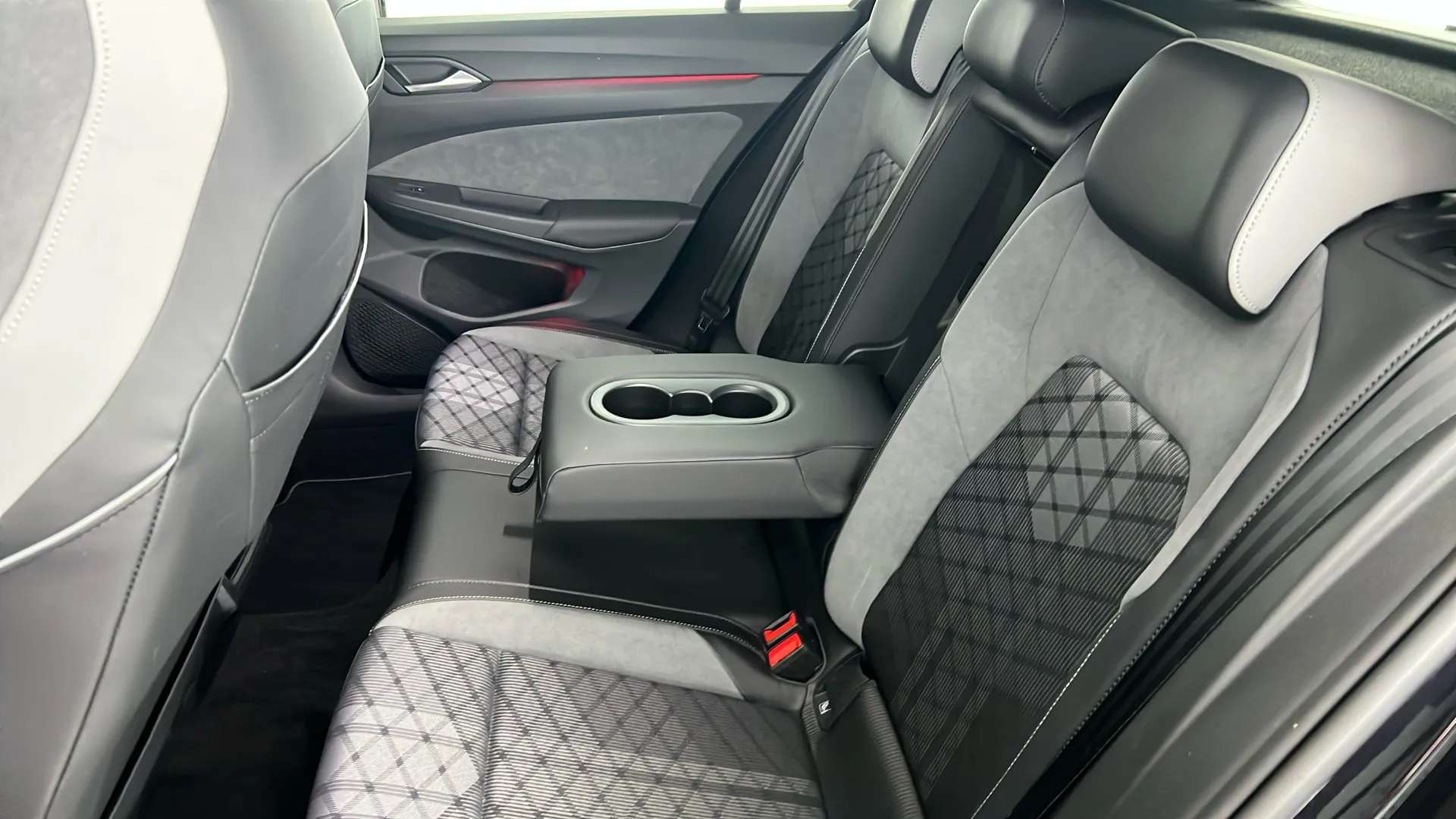 2024 VOLKSWAGEN GOLF 2024 VOLKSWAGEN GOLF