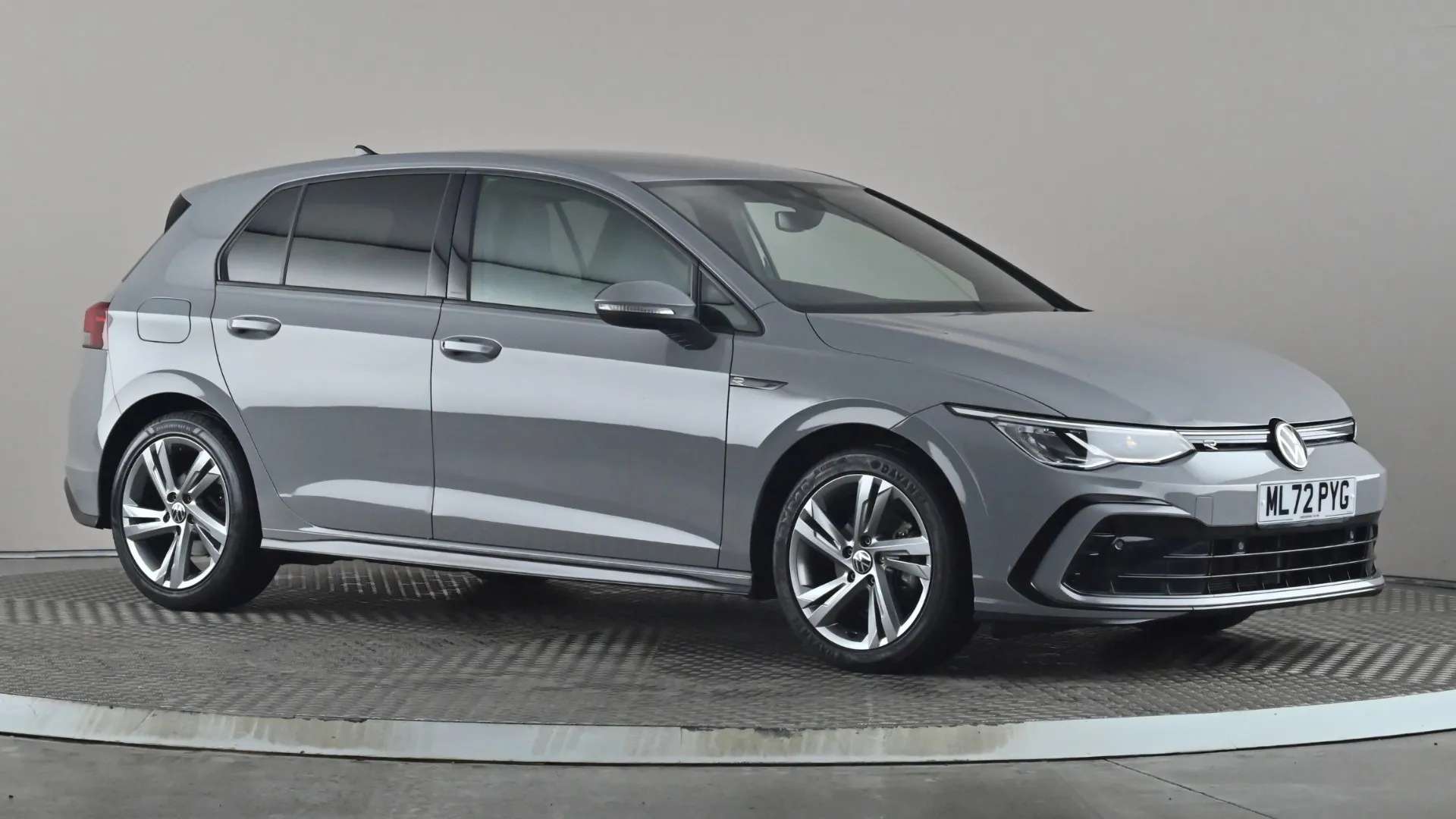 A 2022 VOLKSWAGEN GOLF 1.5 TSI R-Line A 2022 VOLKSWAGEN GOLF 1.5 TSI R-Line