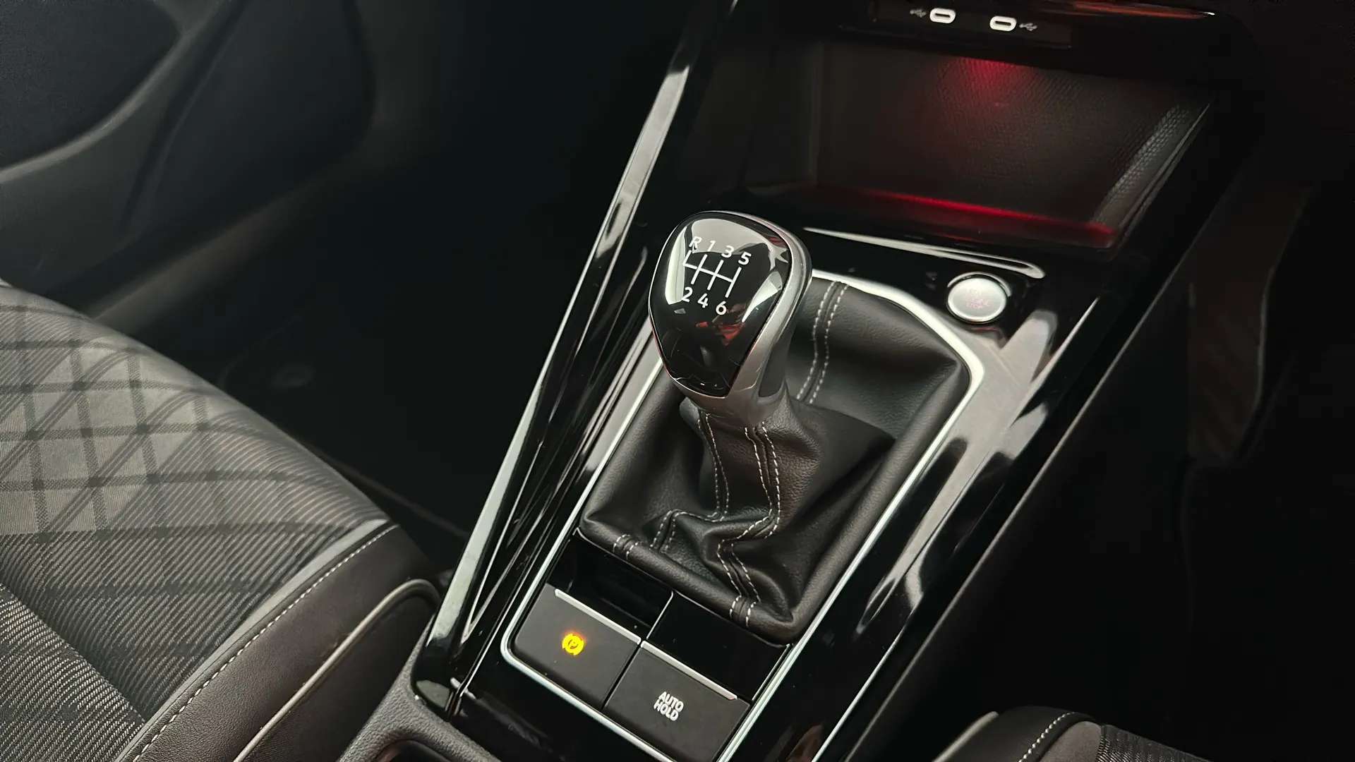 2022 VOLKSWAGEN GOLF 2022 VOLKSWAGEN GOLF