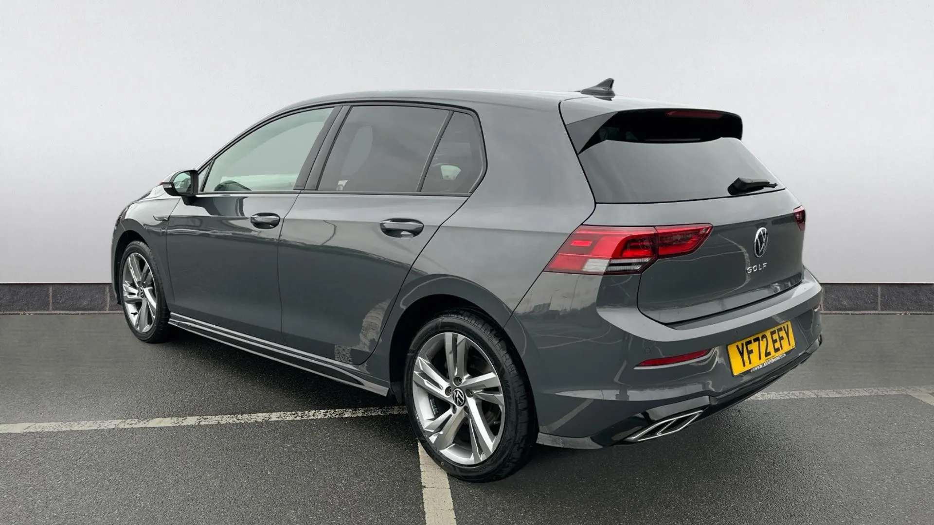 A 2022 VOLKSWAGEN GOLF 1.5 TSI R-Line A 2022 VOLKSWAGEN GOLF 1.5 TSI R-Line