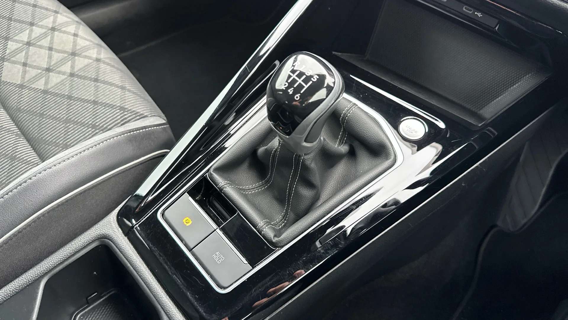 2022 VOLKSWAGEN GOLF 2022 VOLKSWAGEN GOLF