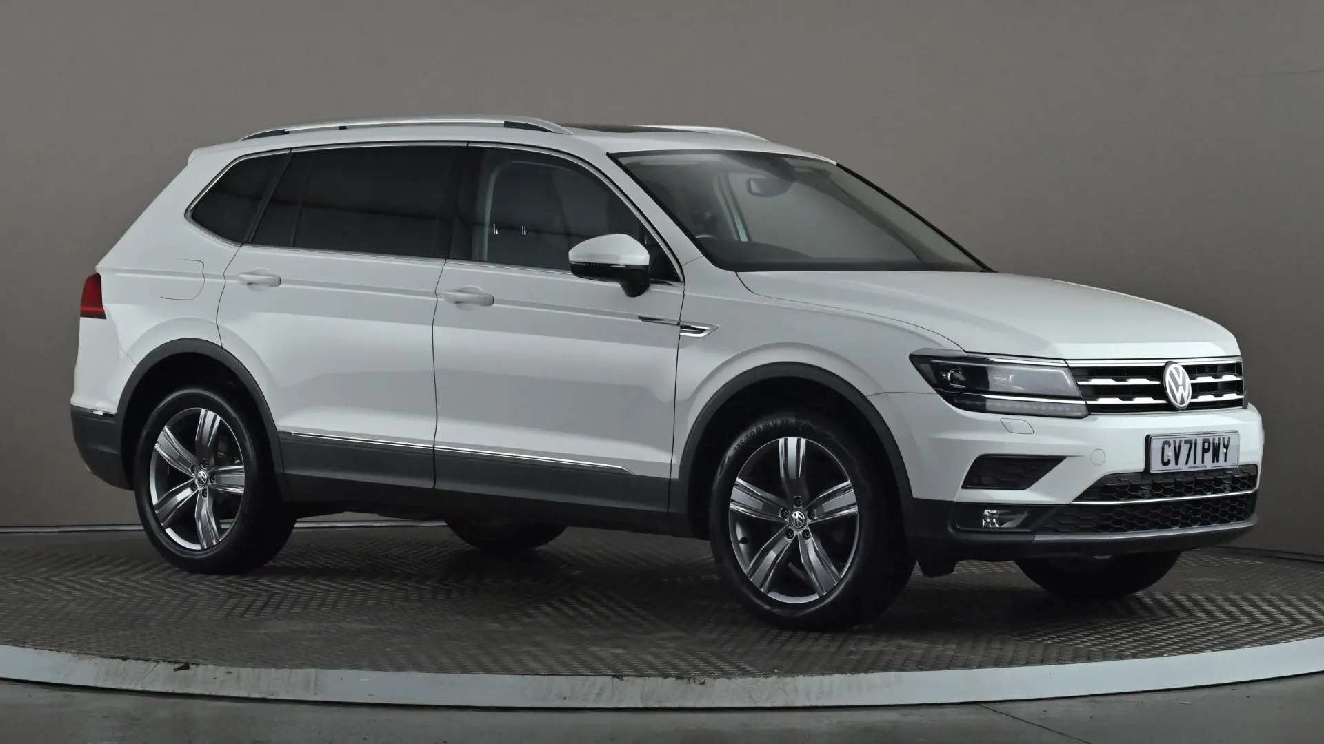 A 2021 VOLKSWAGEN TIGUAN ALLSPACE 1.5 TSI SEL DSG A 2021 VOLKSWAGEN TIGUAN ALLSPACE 1.5 TSI SEL DSG