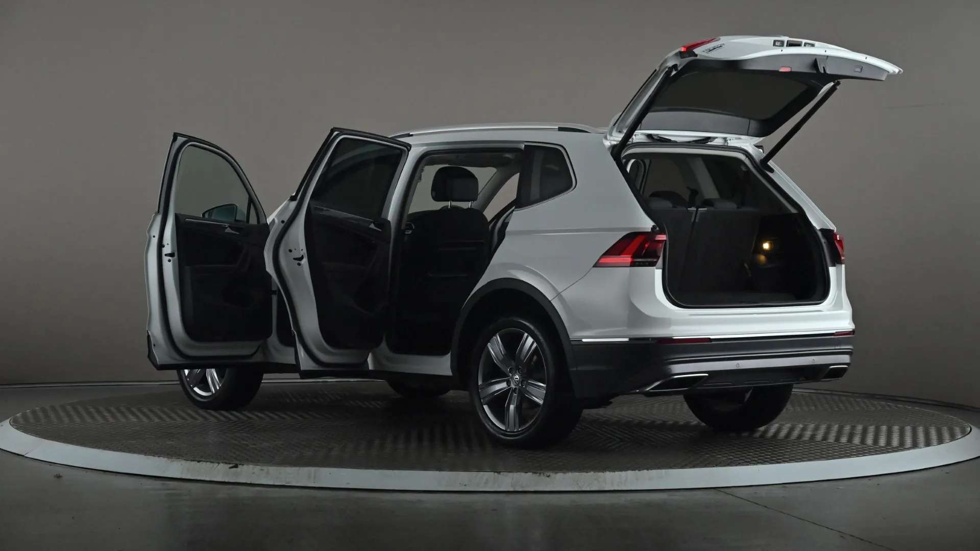 2021 VOLKSWAGEN TIGUAN ALLSPACE 2021 VOLKSWAGEN TIGUAN ALLSPACE