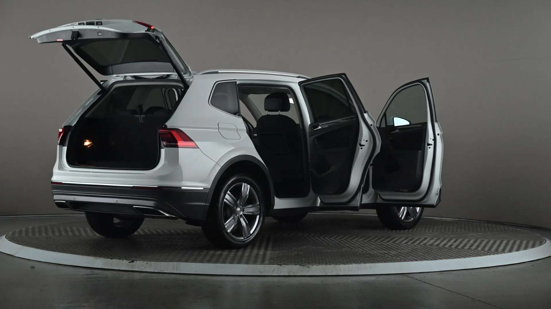 2021 VOLKSWAGEN TIGUAN ALLSPACE 2021 VOLKSWAGEN TIGUAN ALLSPACE