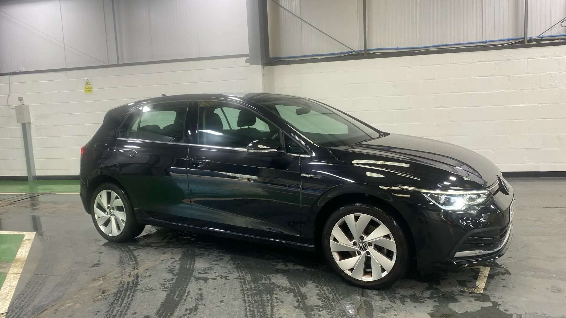 A 2020 VOLKSWAGEN GOLF 1.5 TSI Style A 2020 VOLKSWAGEN GOLF 1.5 TSI Style