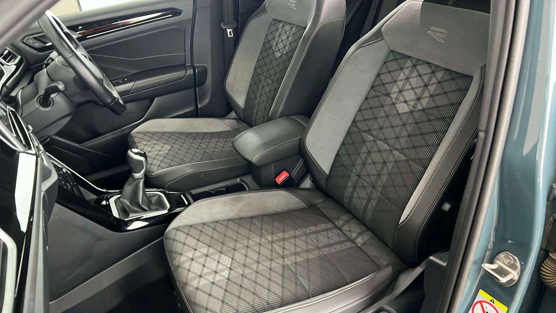 2022 VOLKSWAGEN T-ROC 2022 VOLKSWAGEN T-ROC