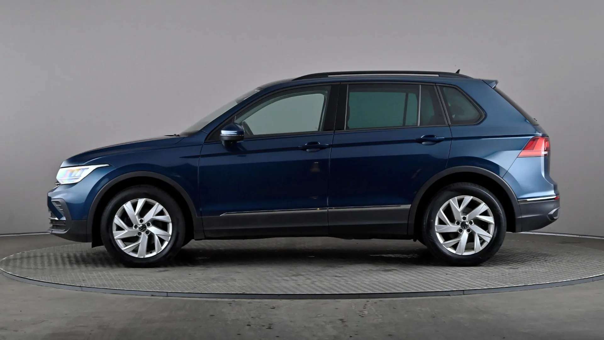 A 2022 VOLKSWAGEN TIGUAN 1.5 TSI 150 Life DSG A 2022 VOLKSWAGEN TIGUAN 1.5 TSI 150 Life DSG