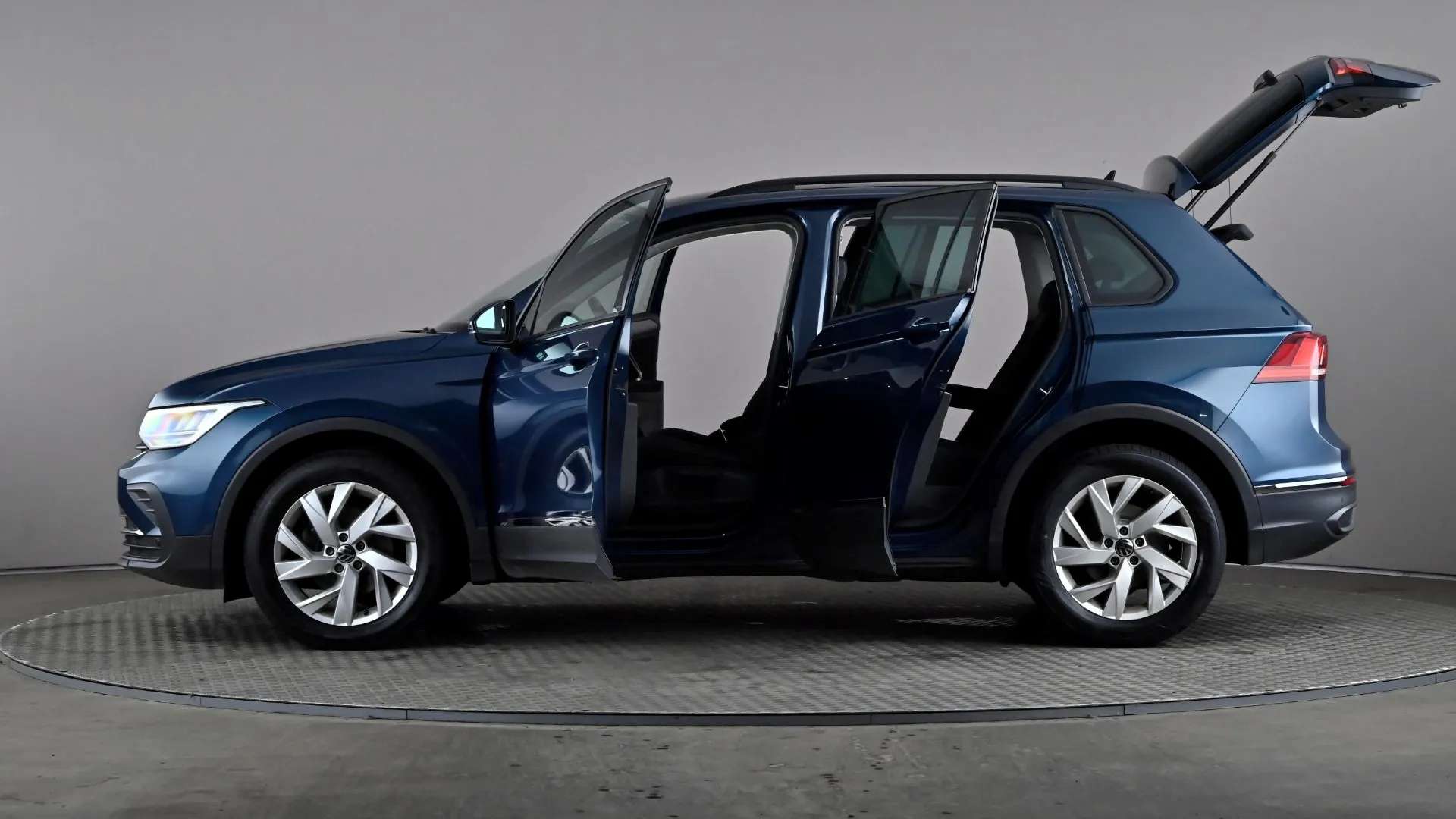 2022 VOLKSWAGEN TIGUAN 2022 VOLKSWAGEN TIGUAN