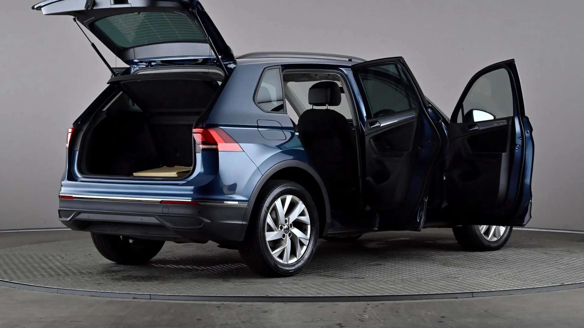 2022 VOLKSWAGEN TIGUAN 2022 VOLKSWAGEN TIGUAN