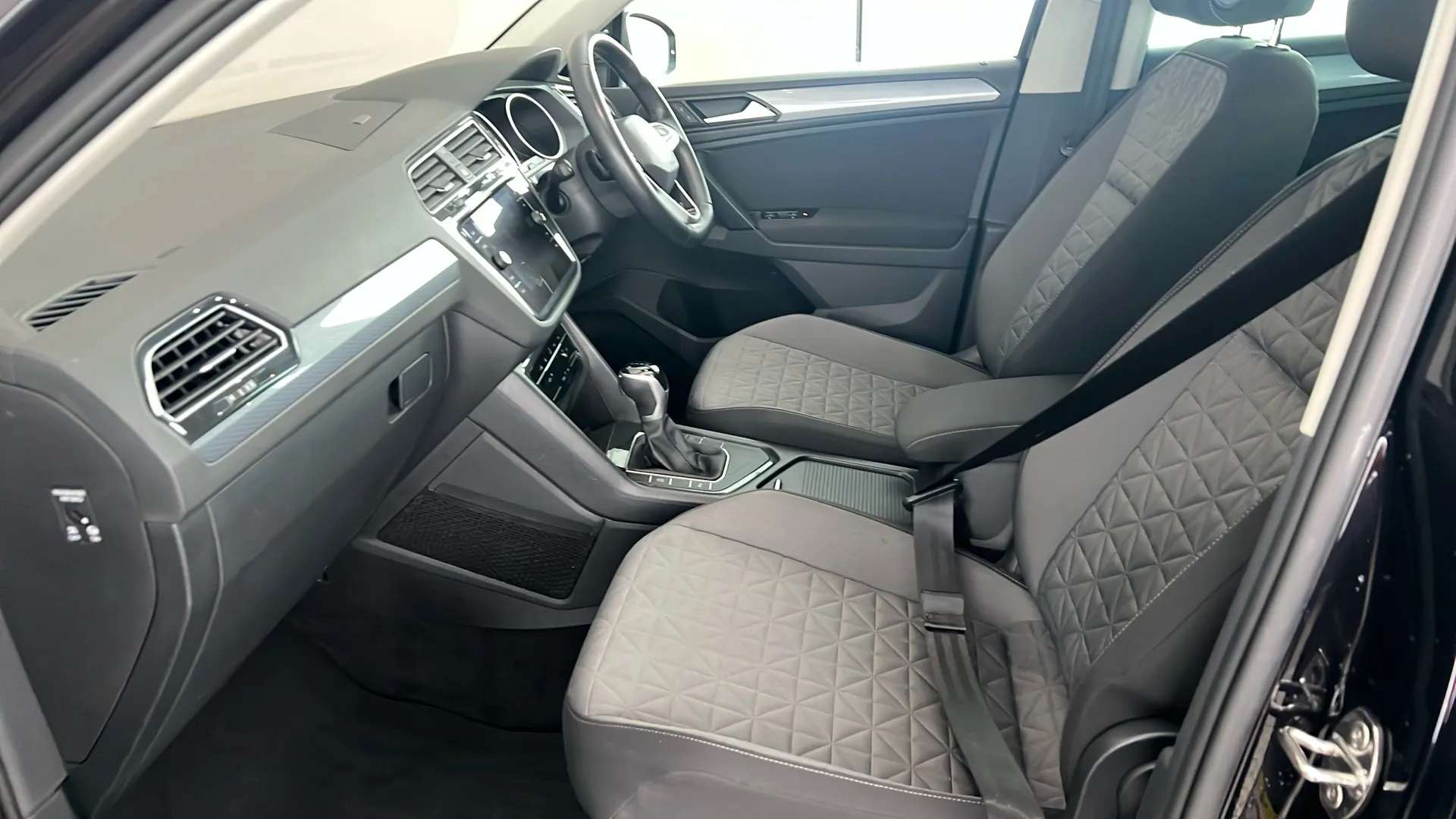 2021 VOLKSWAGEN TIGUAN 2021 VOLKSWAGEN TIGUAN