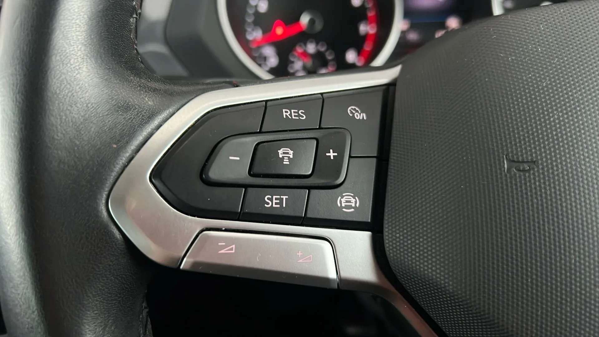 2021 VOLKSWAGEN TIGUAN 2021 VOLKSWAGEN TIGUAN