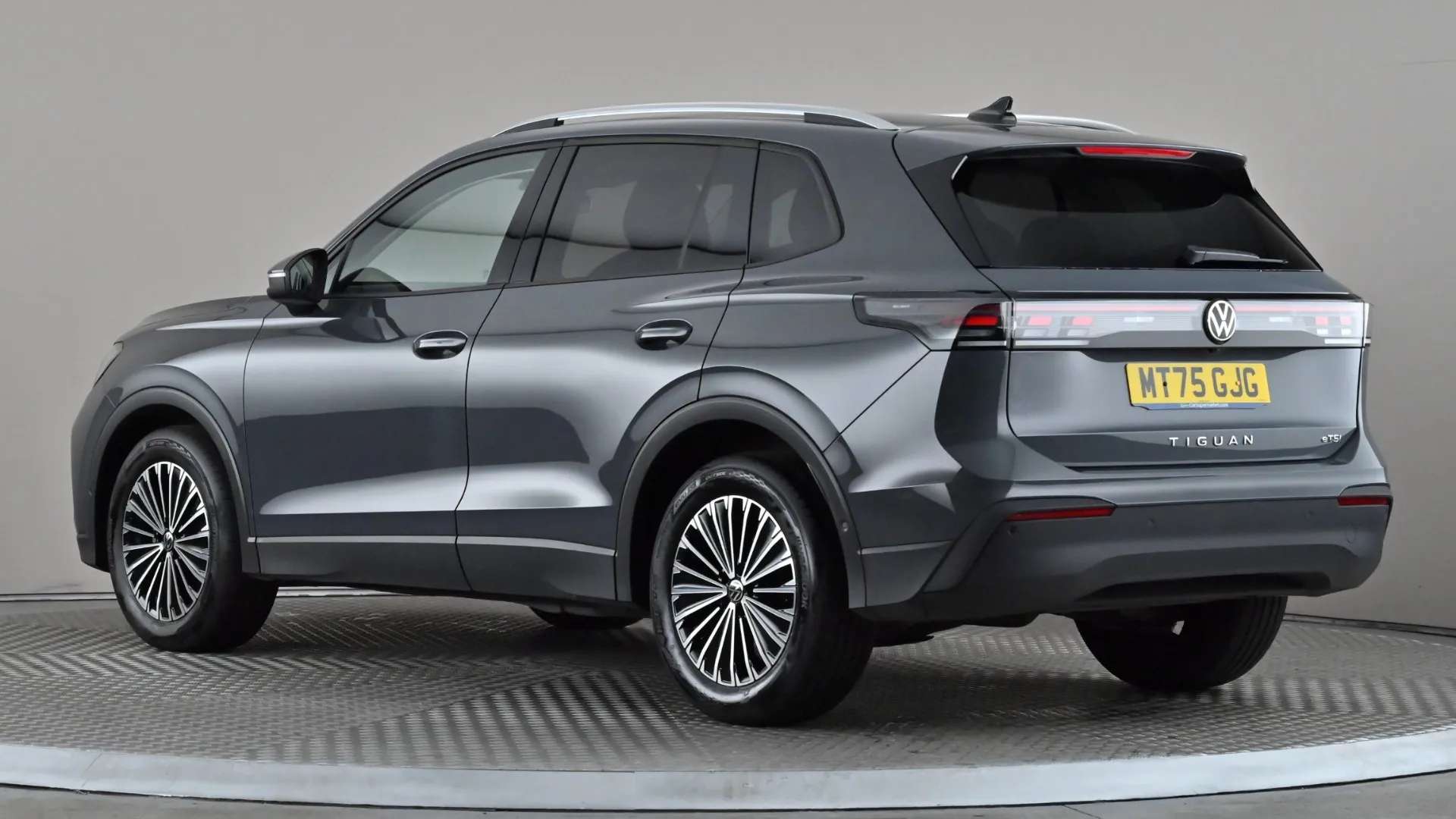A 2025 VOLKSWAGEN TIGUAN 1.5 eTSI 150 Match DSG A 2025 VOLKSWAGEN TIGUAN 1.5 eTSI 150 Match DSG