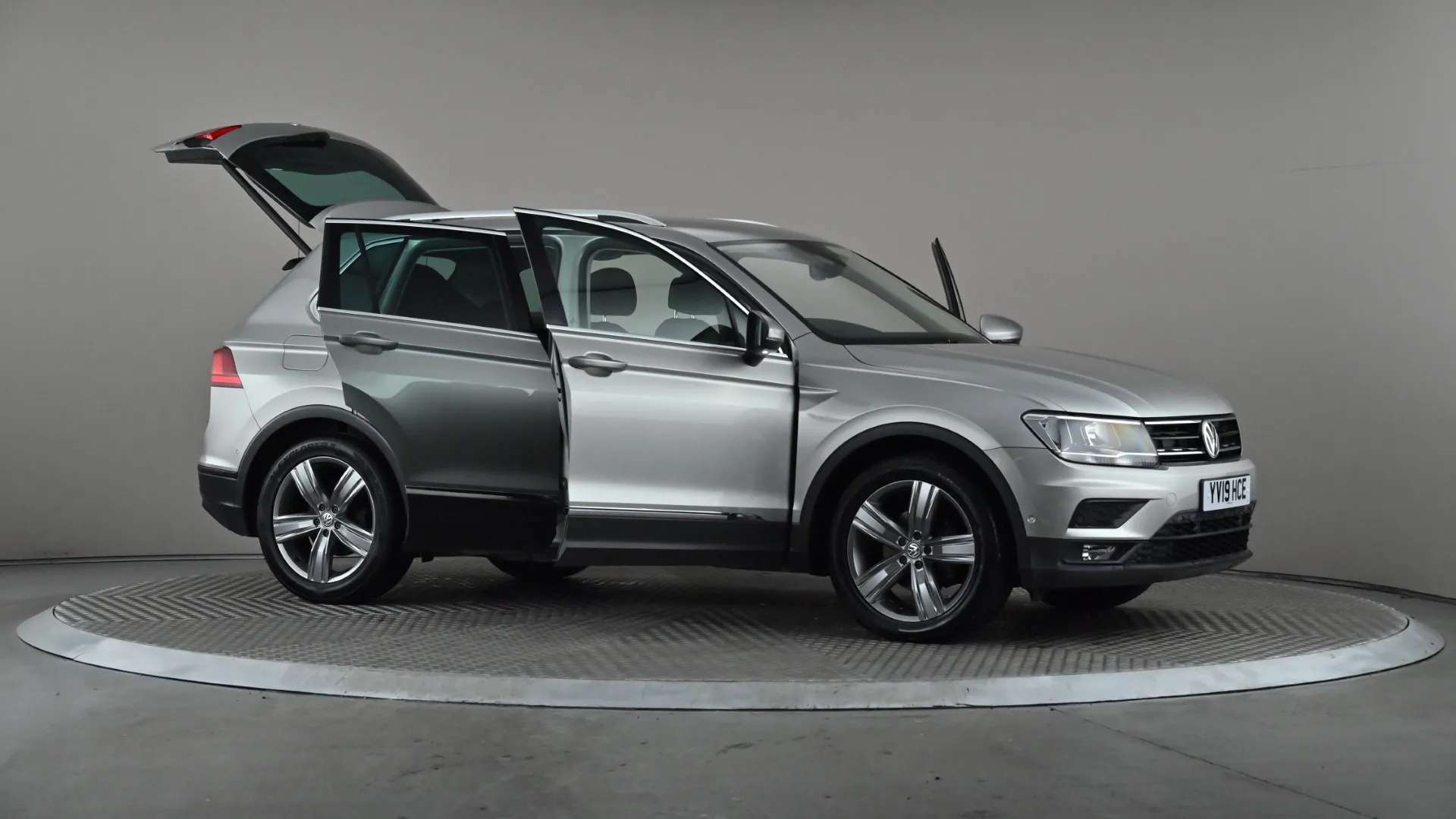 2019 VOLKSWAGEN TIGUAN 2019 VOLKSWAGEN TIGUAN