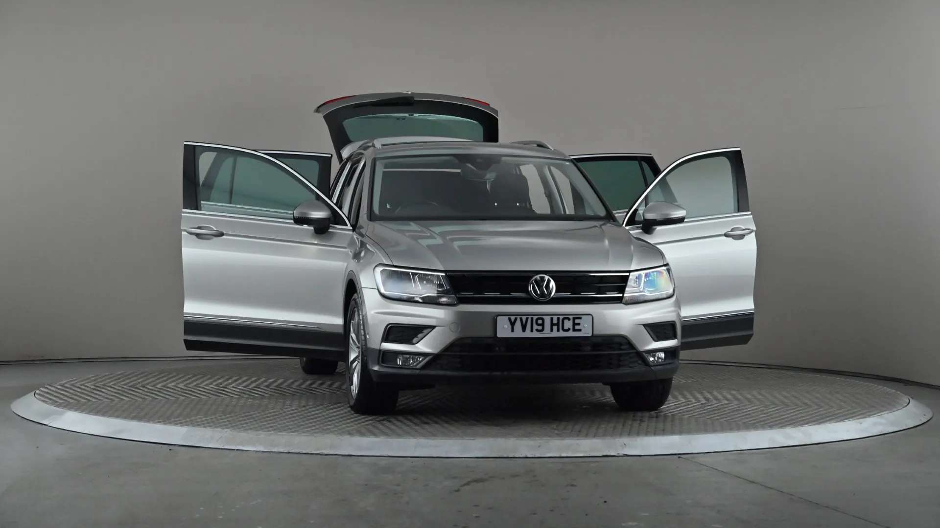 2019 VOLKSWAGEN TIGUAN 2019 VOLKSWAGEN TIGUAN