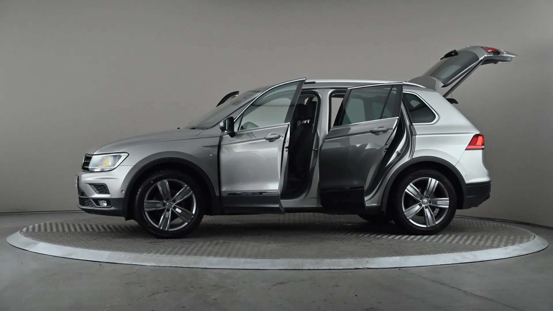 2019 VOLKSWAGEN TIGUAN 2019 VOLKSWAGEN TIGUAN