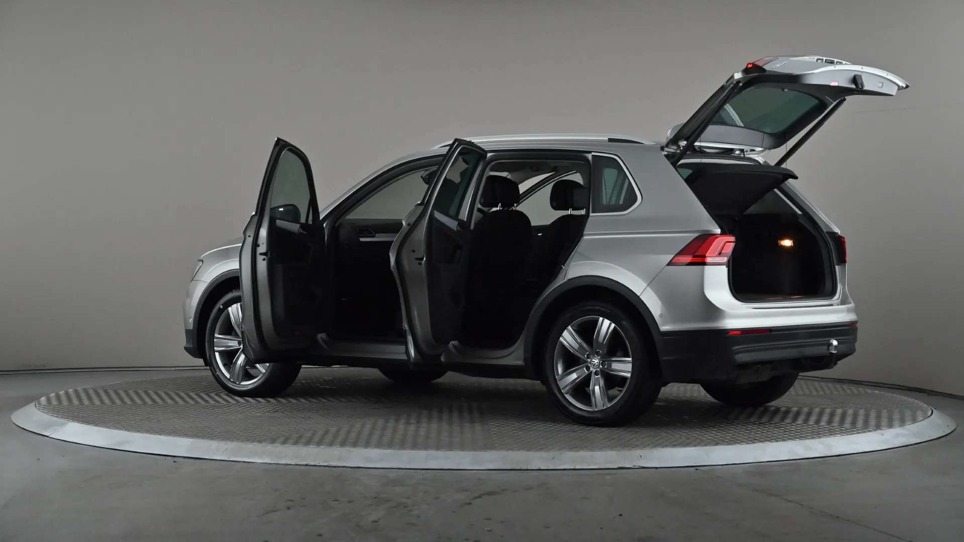 2019 VOLKSWAGEN TIGUAN 2019 VOLKSWAGEN TIGUAN