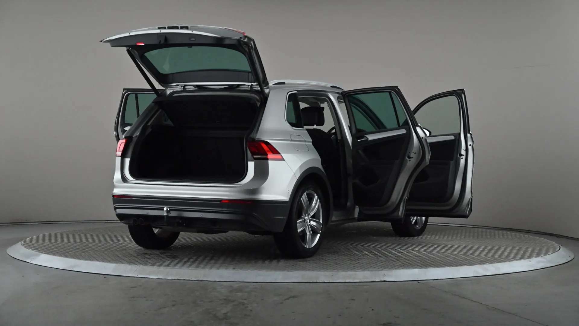 2019 VOLKSWAGEN TIGUAN 2019 VOLKSWAGEN TIGUAN