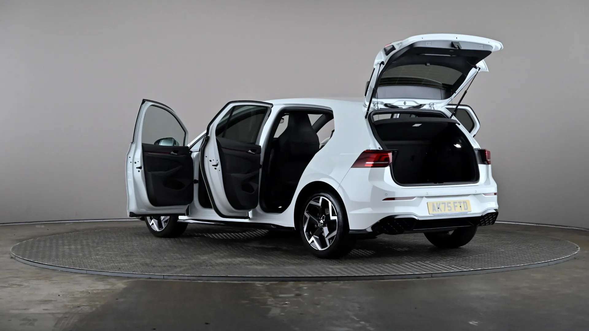 2025 VOLKSWAGEN GOLF 2025 VOLKSWAGEN GOLF