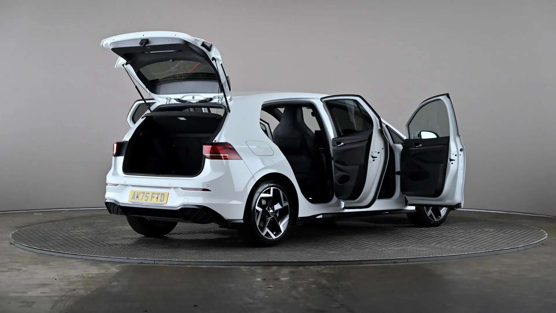 2025 VOLKSWAGEN GOLF 2025 VOLKSWAGEN GOLF