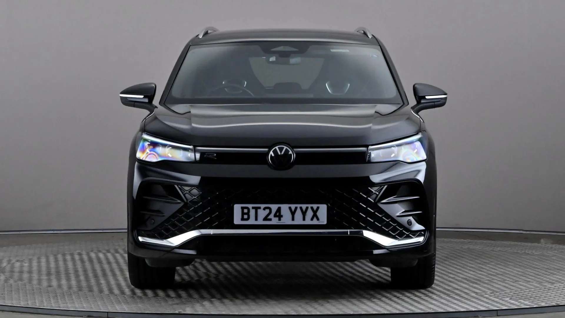 A 2024 VOLKSWAGEN TIGUAN 1.5 eTSI 150 R-Line DSG A 2024 VOLKSWAGEN TIGUAN 1.5 eTSI 150 R-Line DSG