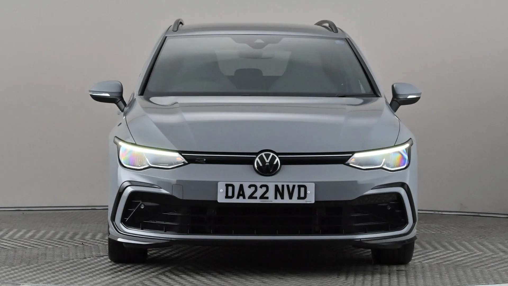 A 2022 VOLKSWAGEN GOLF 1.5 eTSI 150 R-Line DSG A 2022 VOLKSWAGEN GOLF 1.5 eTSI 150 R-Line DSG