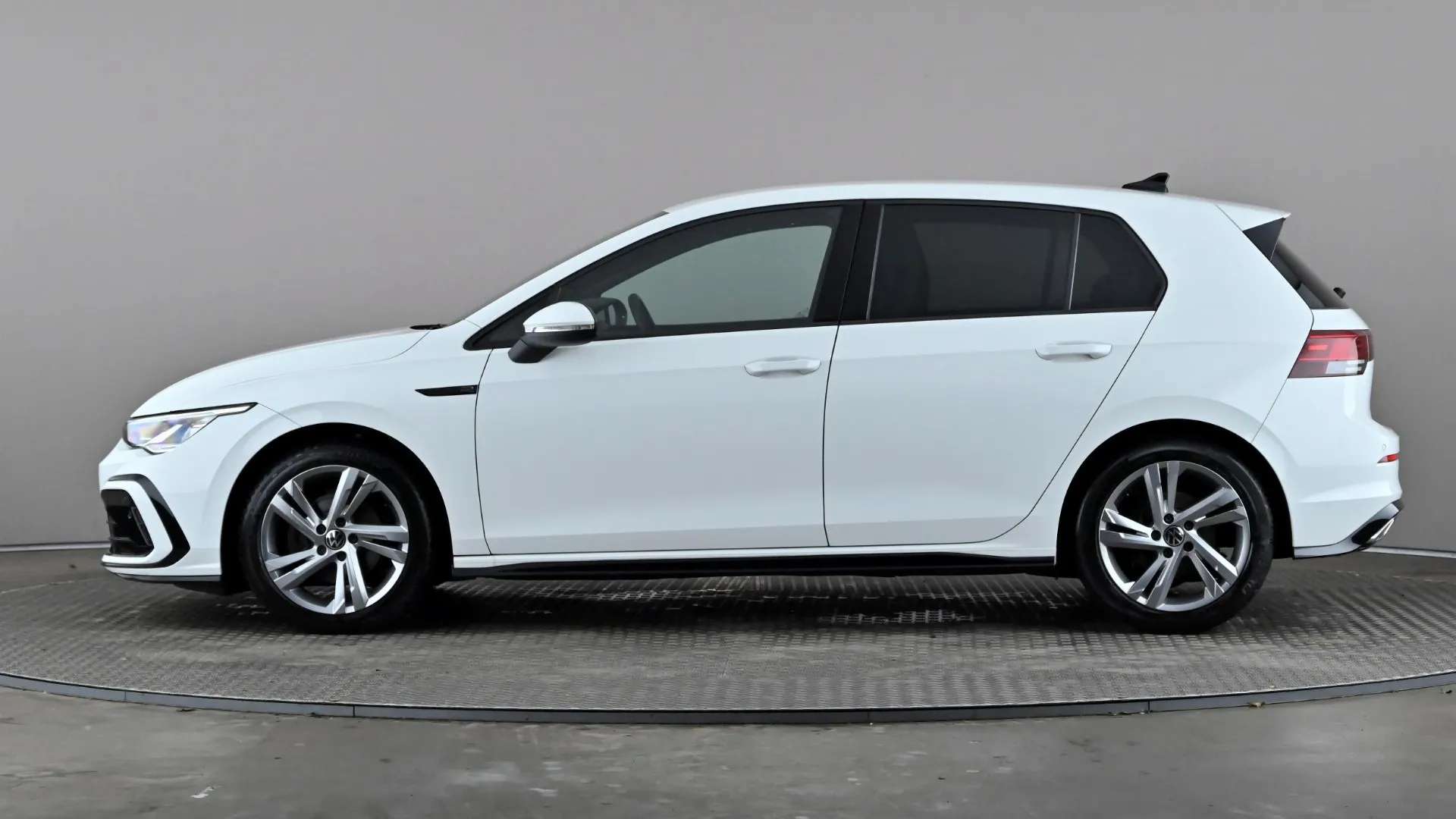 A 2020 VOLKSWAGEN GOLF 2.0 TDI 150 R-Line DSG A 2020 VOLKSWAGEN GOLF 2.0 TDI 150 R-Line DSG