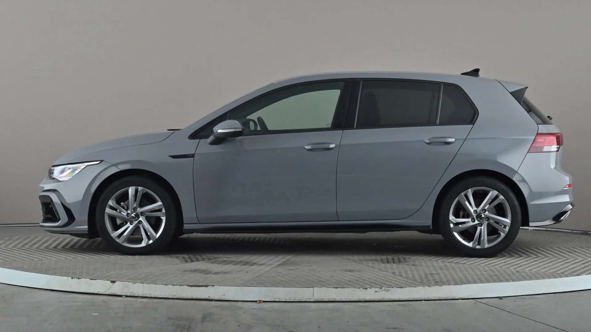 A 2023 VOLKSWAGEN GOLF 1.5 eTSI 150 R-Line DSG A 2023 VOLKSWAGEN GOLF 1.5 eTSI 150 R-Line DSG