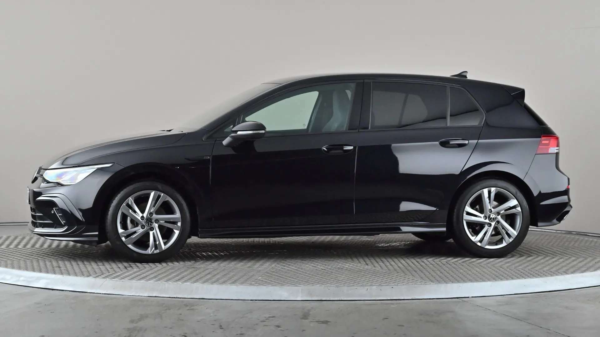 A 2023 VOLKSWAGEN GOLF 1.5 eTSI 150 R-Line DSG A 2023 VOLKSWAGEN GOLF 1.5 eTSI 150 R-Line DSG
