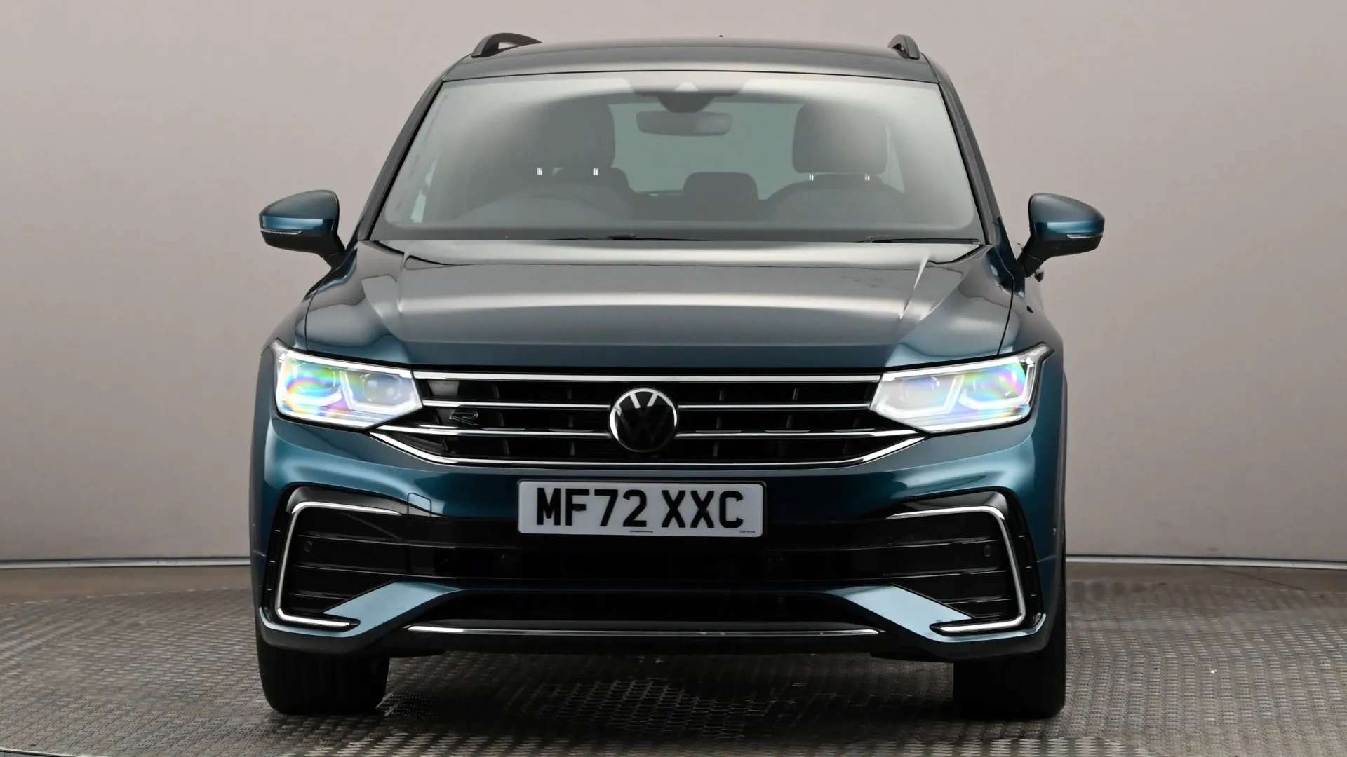 A 2022 VOLKSWAGEN TIGUAN 1.5 TSI 150 R-Line DSG A 2022 VOLKSWAGEN TIGUAN 1.5 TSI 150 R-Line DSG