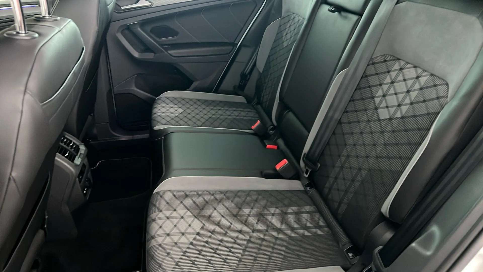 2021 VOLKSWAGEN TIGUAN 2021 VOLKSWAGEN TIGUAN