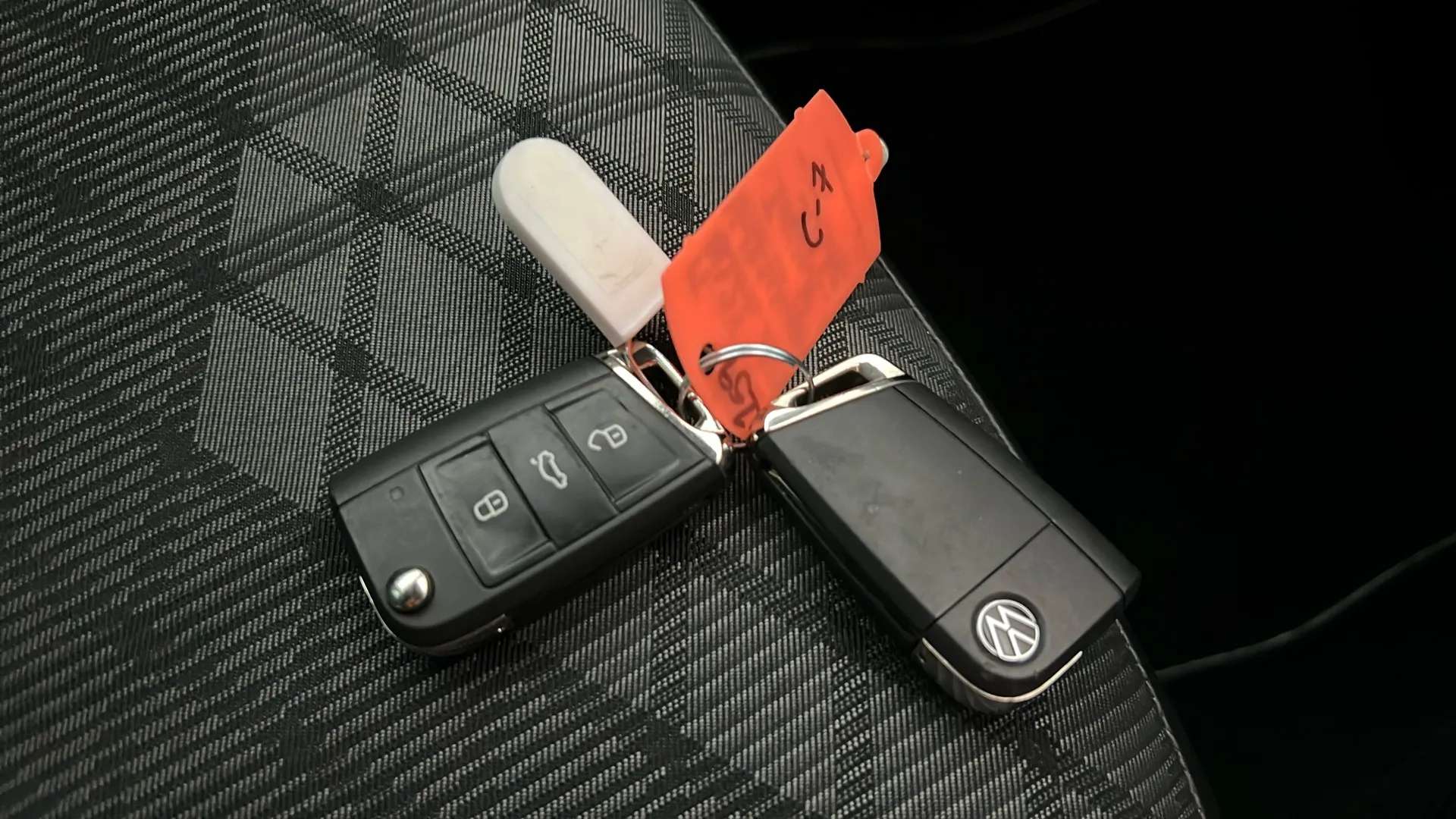 2021 VOLKSWAGEN TIGUAN 2021 VOLKSWAGEN TIGUAN